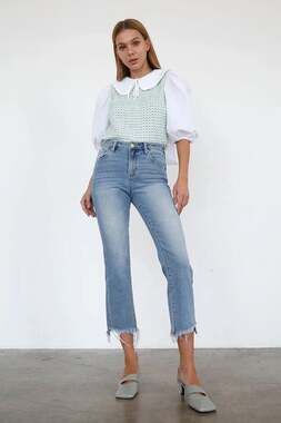 Insane Gene Women’s Mid Rise Cropped Bootcut Jeans Light Wash Size 5/26